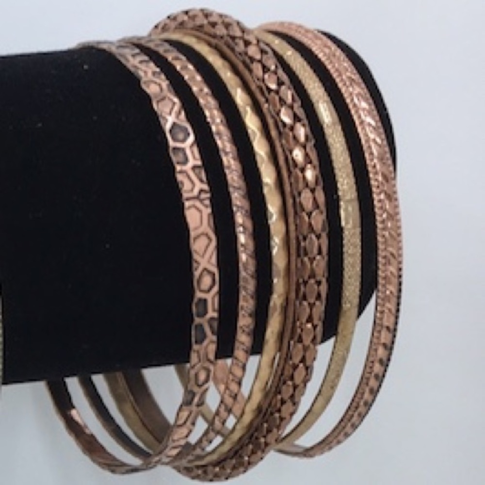 🔴 Set of Six Bangle Bracelets